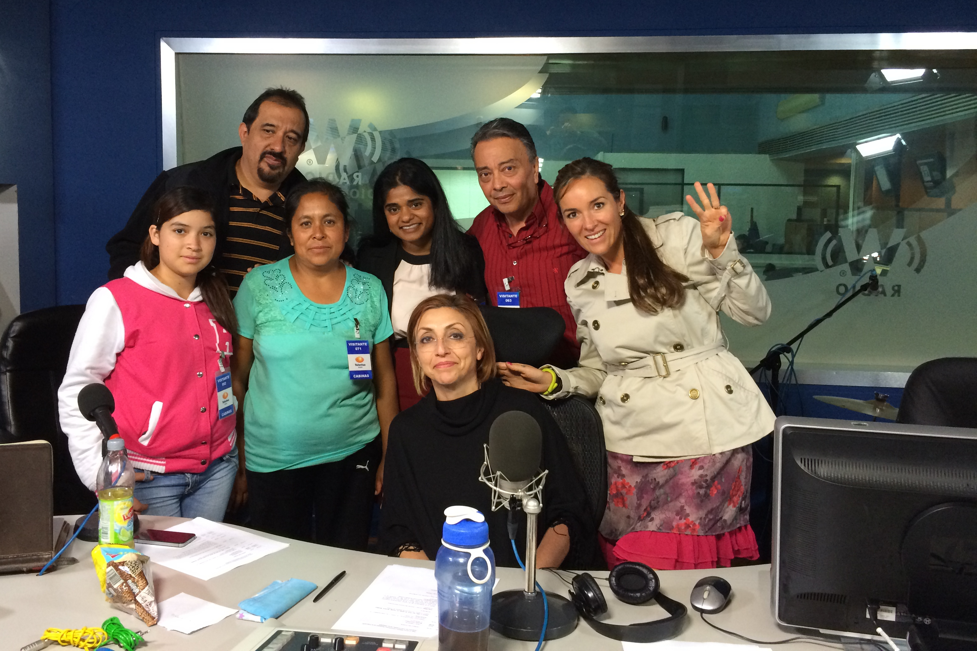 Entrevista a David Peña y otros por Fernanda Tapia para el programa Triple W, de la estación W Radio
