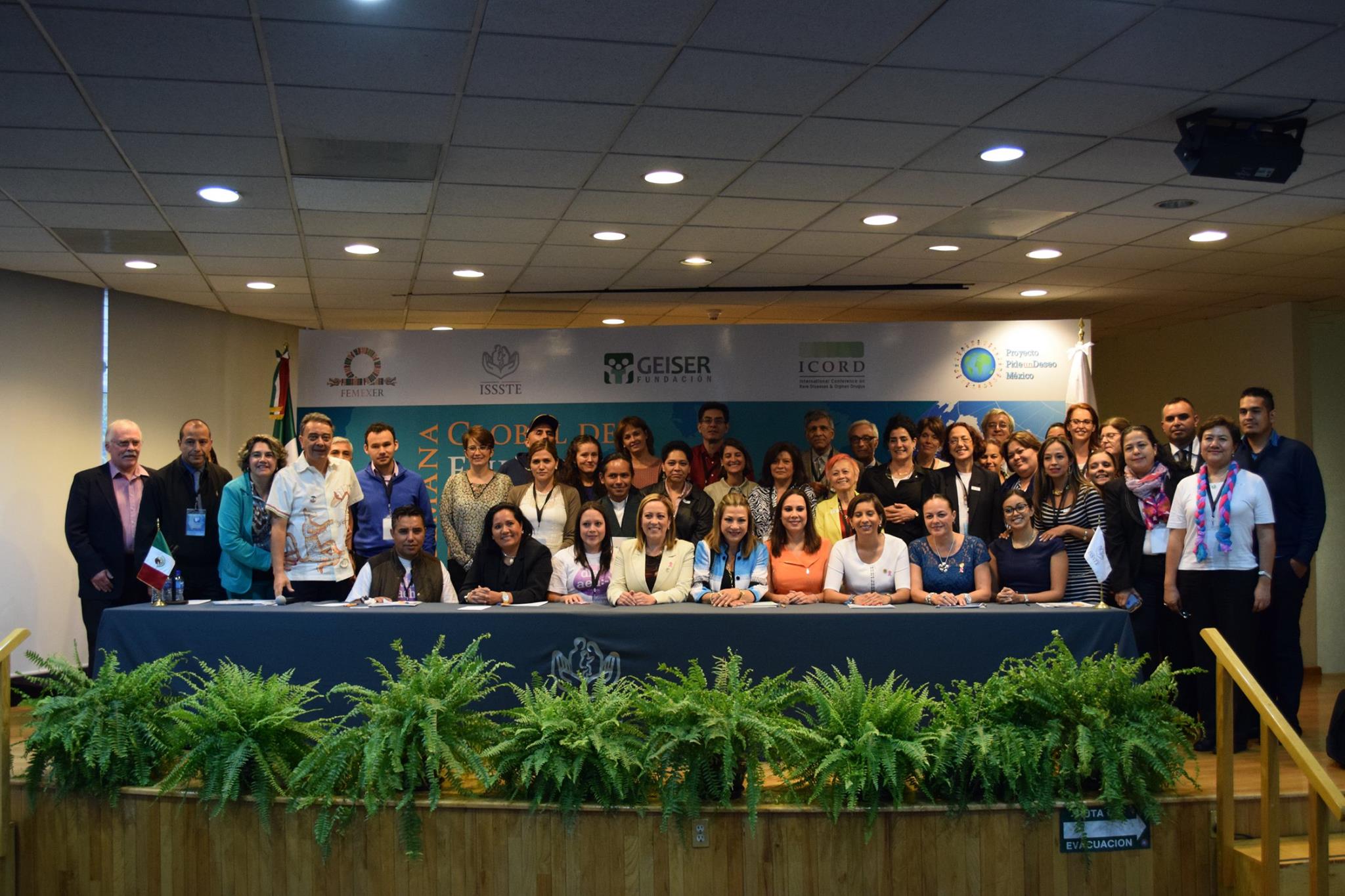 Con un compromiso firme y entusiasta terminó la primera jornada de la Semana Global 2015 de Enfermedades Raras: el 4° Encuentro Latinoamericano de Enfermedades Raras y Medicamentos Huérfanos.