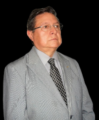 Foto del Dr. Luis M. Carbajal Rodríguez, consultor experto pediátrico en enfermedades lisosomales